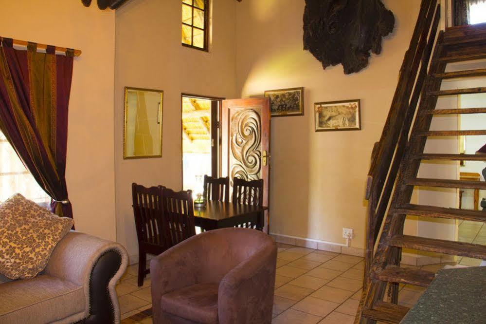 Aristo Manor Hotel Ричардс Бей Екстериор снимка