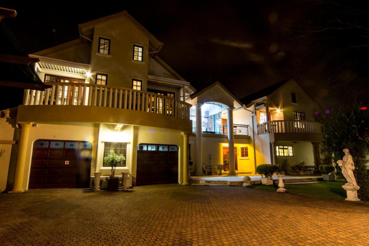 Aristo Manor Hotel Ричардс Бей Екстериор снимка